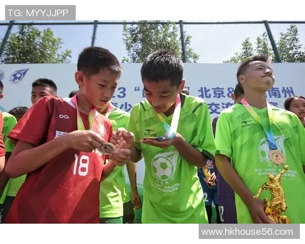 王一帆足球明星崛起之路揭秘他的训练与比赛背后的故事