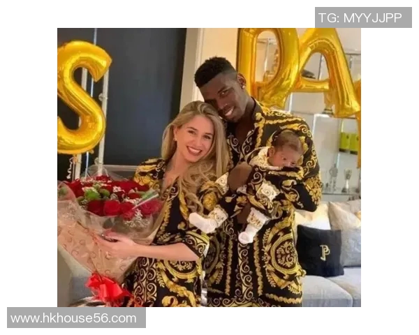 白人和黑人足球明星的传奇搭档与球场上的精彩瞬间